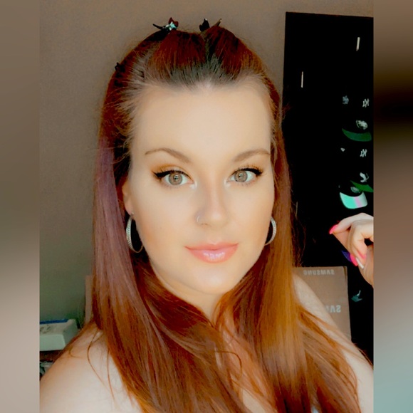 Meet your Posher, Brianna - Picture 1 of 1